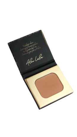 Aloe Lola Bronze Mineral Bronzer with Aloe Vera Summer Look